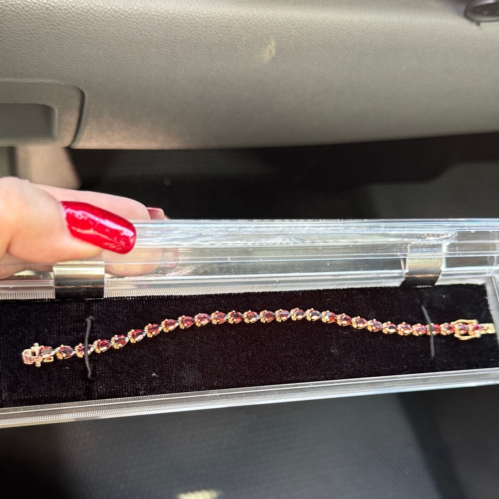 Elegant 925 Red Gemstone Bracelet - Picture 7 of 9